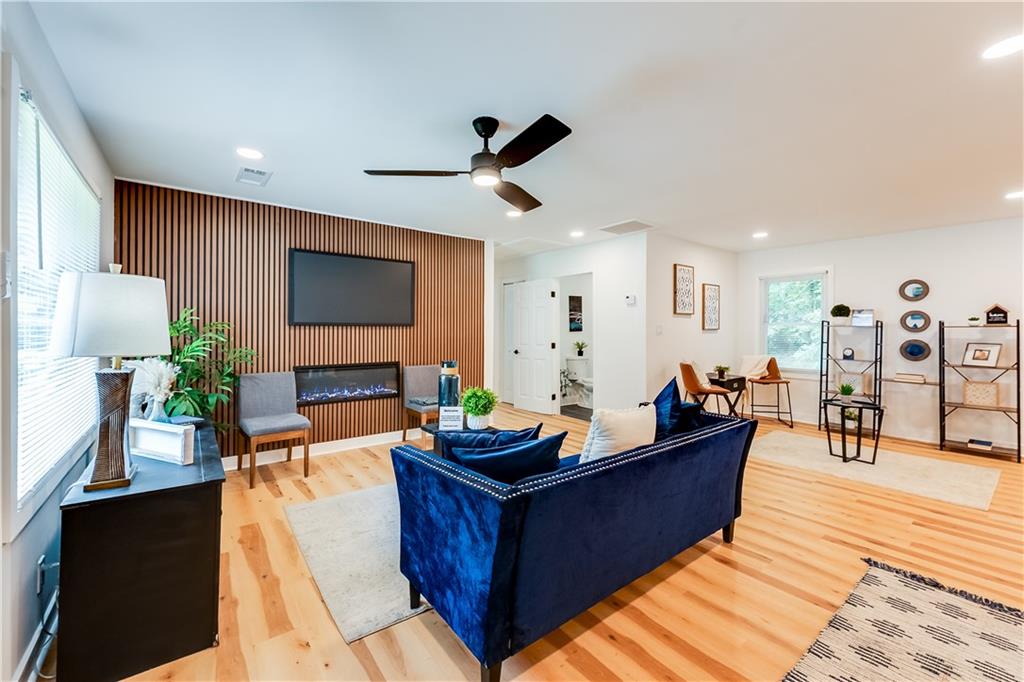 766 Pegg Road Southwest Atlanta, GA 30315 - Photo 6 of 33
