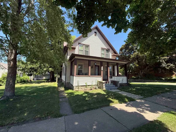 $220,000 | 310 East Monroe Street, Tomah, WI 54660