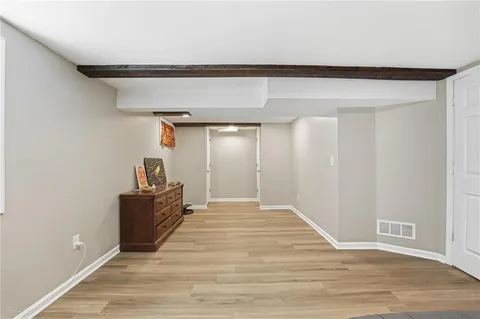 $300,000 | 866 South Sheridan Circle, Olathe, KS 66061