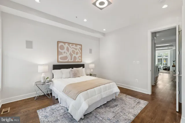 $4,000 | 652 L Street Northeast, Unit 1, Washington, DC 20002