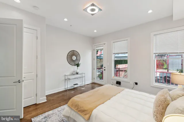 $4,000 | 652 L Street Northeast, Unit 1, Washington, DC 20002