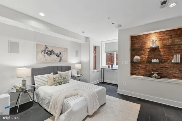 $4,000 | 652 L Street Northeast, Unit 1, Washington, DC 20002