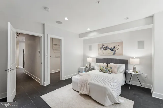 $4,000 | 652 L Street Northeast, Unit 1, Washington, DC 20002