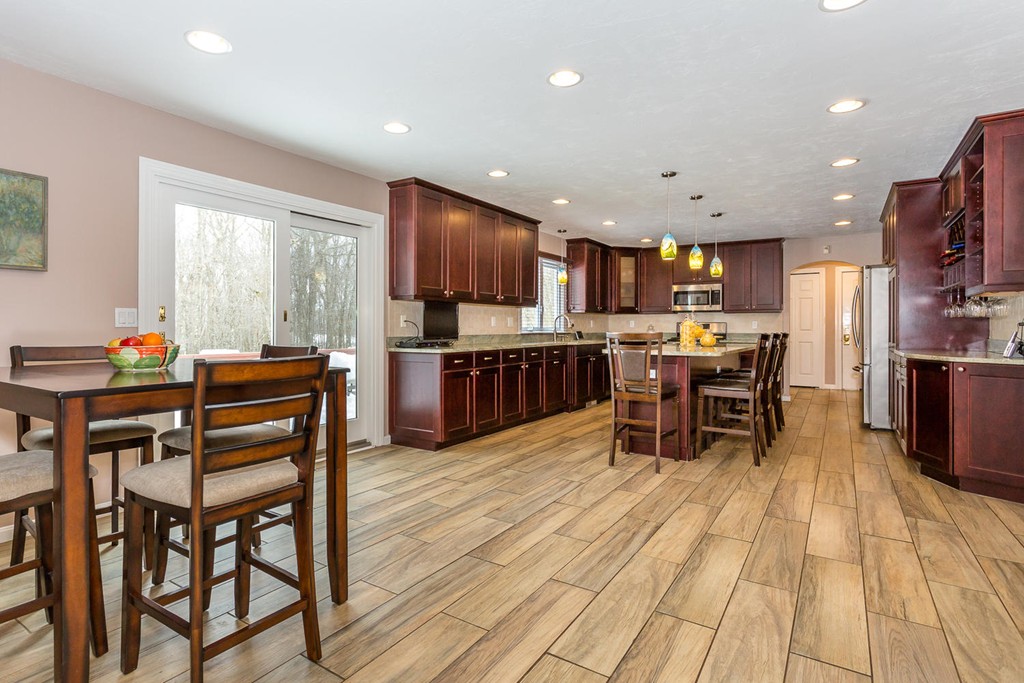 9 Kings Road Sharon, MA 02067 - Photo 10 of 30