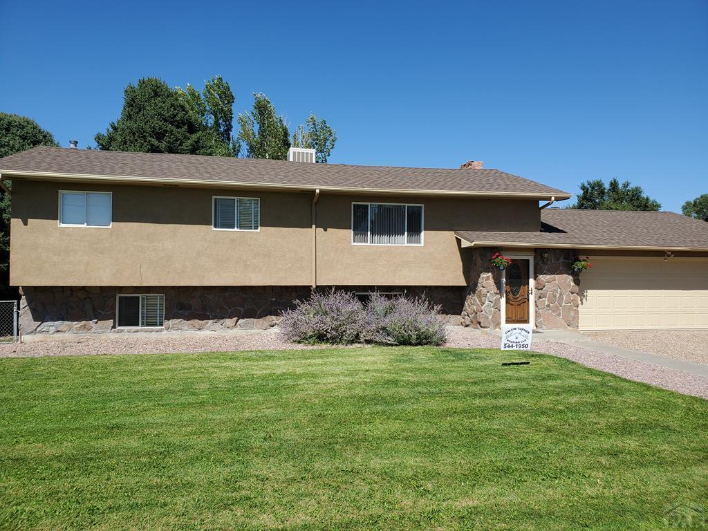 2207 Iris Road Pueblo, CO 81006 - Photo 2 of 39 Gallery Image 2