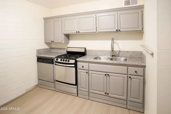 $1,150 | 802 West Maryland Avenue, Unit 802C, Phoenix, AZ 85013