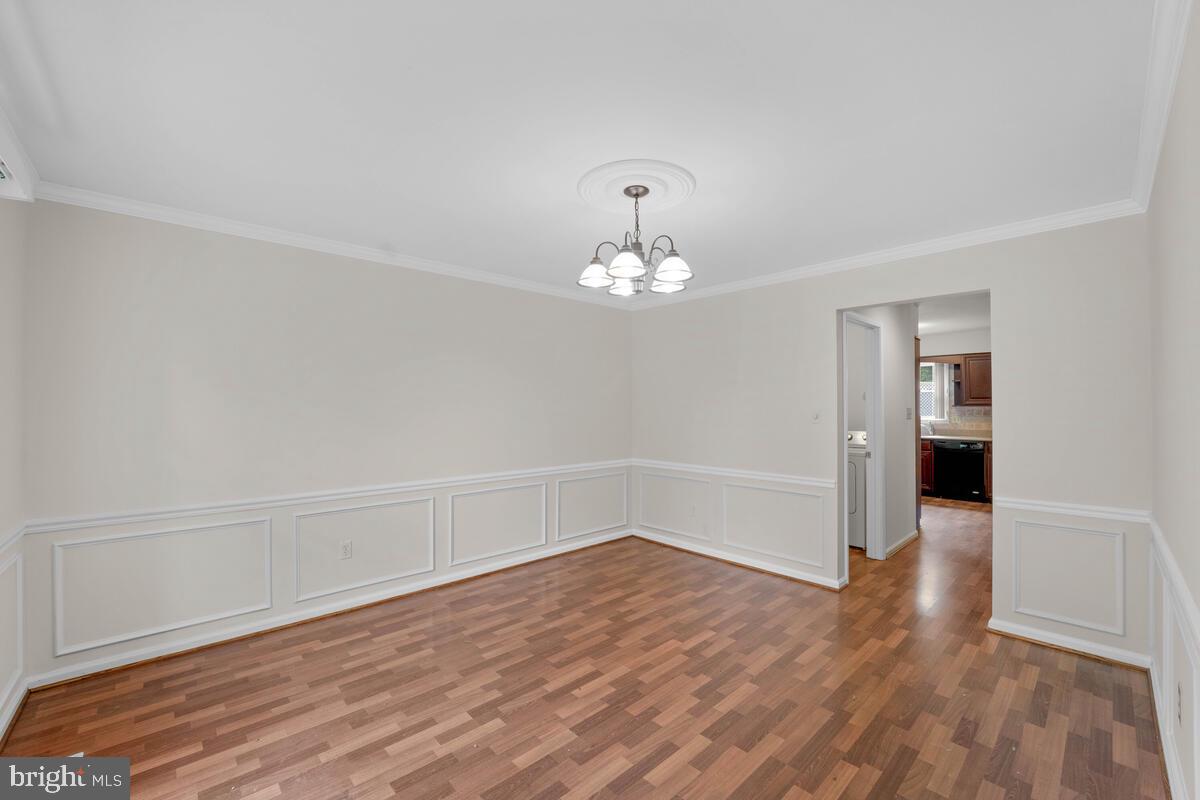 10509 Patuxent Ridge Way Laurel, MD 20723 - Photo 8 of 48 DINING ROOM