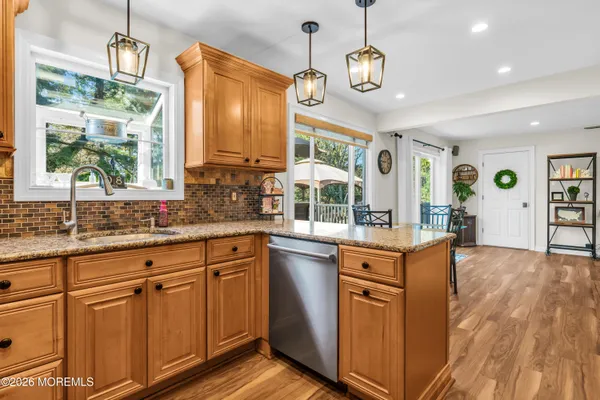 $979,900 | 1 Lake Ontario Lane, Morganville, NJ 07751