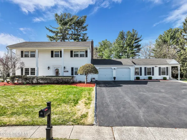 $979,900 | 1 Lake Ontario Lane, Morganville, NJ 07751