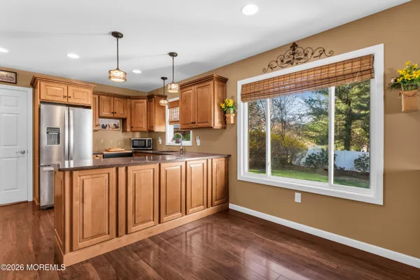 $979,900 | 1 Lake Ontario Lane, Morganville, NJ 07751