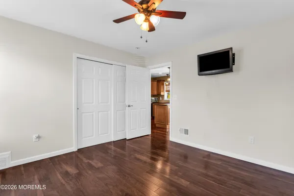 $979,900 | 1 Lake Ontario Lane, Morganville, NJ 07751