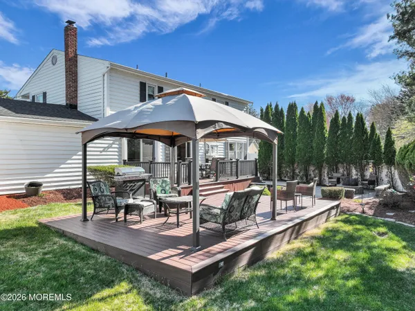 $979,900 | 1 Lake Ontario Lane, Morganville, NJ 07751