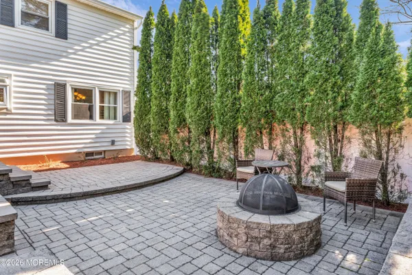 $979,900 | 1 Lake Ontario Lane, Morganville, NJ 07751