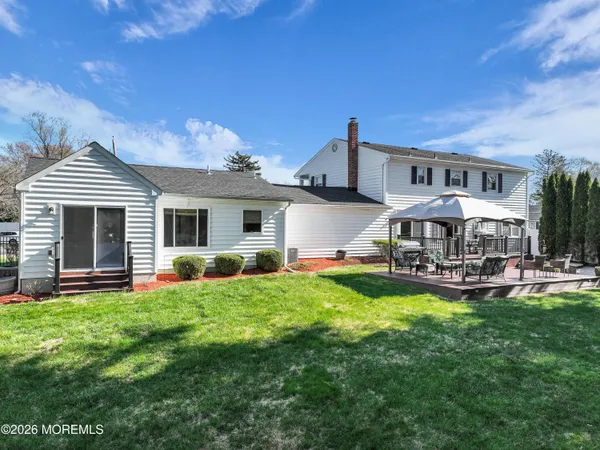 $979,900 | 1 Lake Ontario Lane, Morganville, NJ 07751