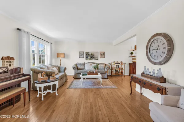 $979,900 | 1 Lake Ontario Lane, Morganville, NJ 07751