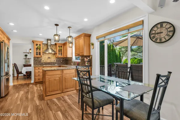 $979,900 | 1 Lake Ontario Lane, Morganville, NJ 07751