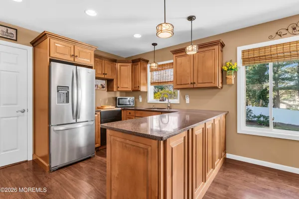 $979,900 | 1 Lake Ontario Lane, Morganville, NJ 07751