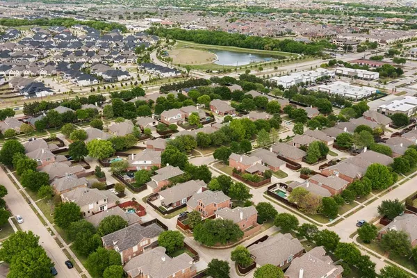 $585,000 | 6941 Single Creek Trail, Frisco, TX 75035