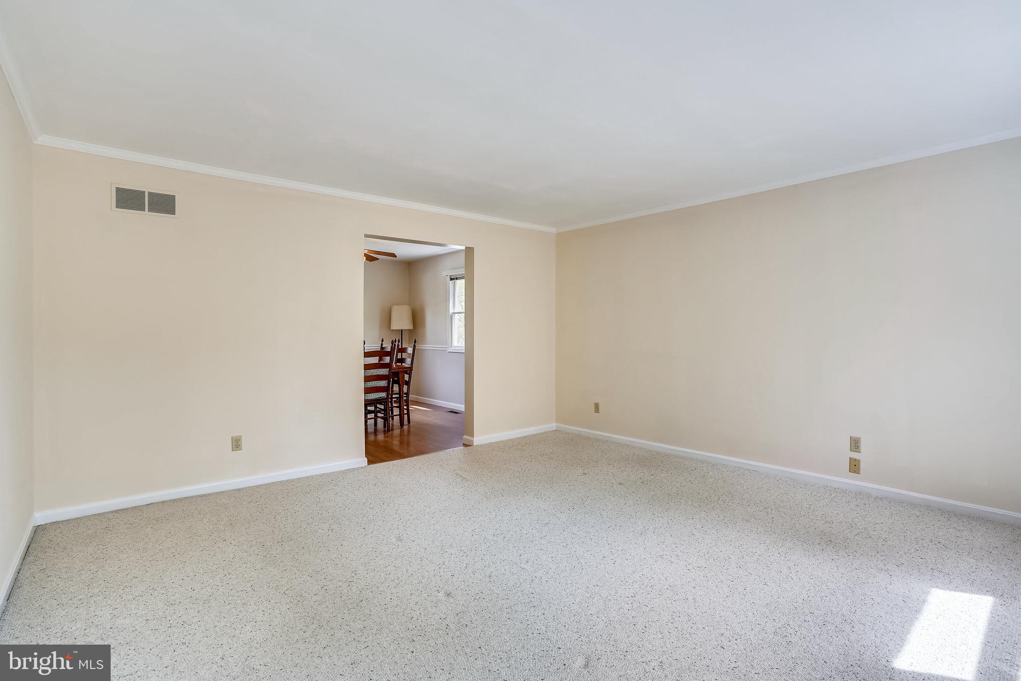 8539 Edenton Road Fulton, MD 20759 - Photo 21 of 39 Living room