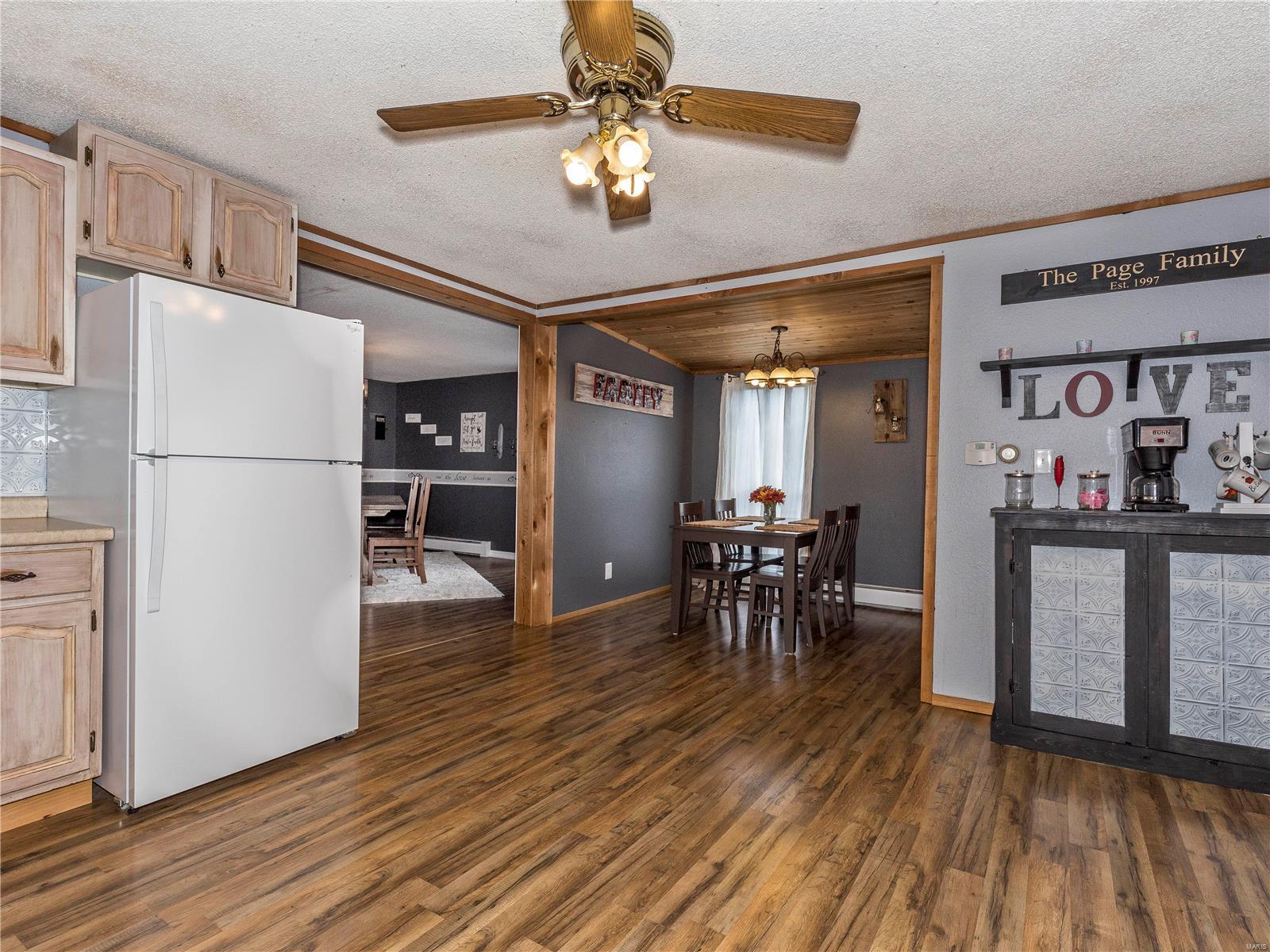 401 East Maple Street Gillespie, IL 62033 - Photo 19 of 36 Gallery Image 19