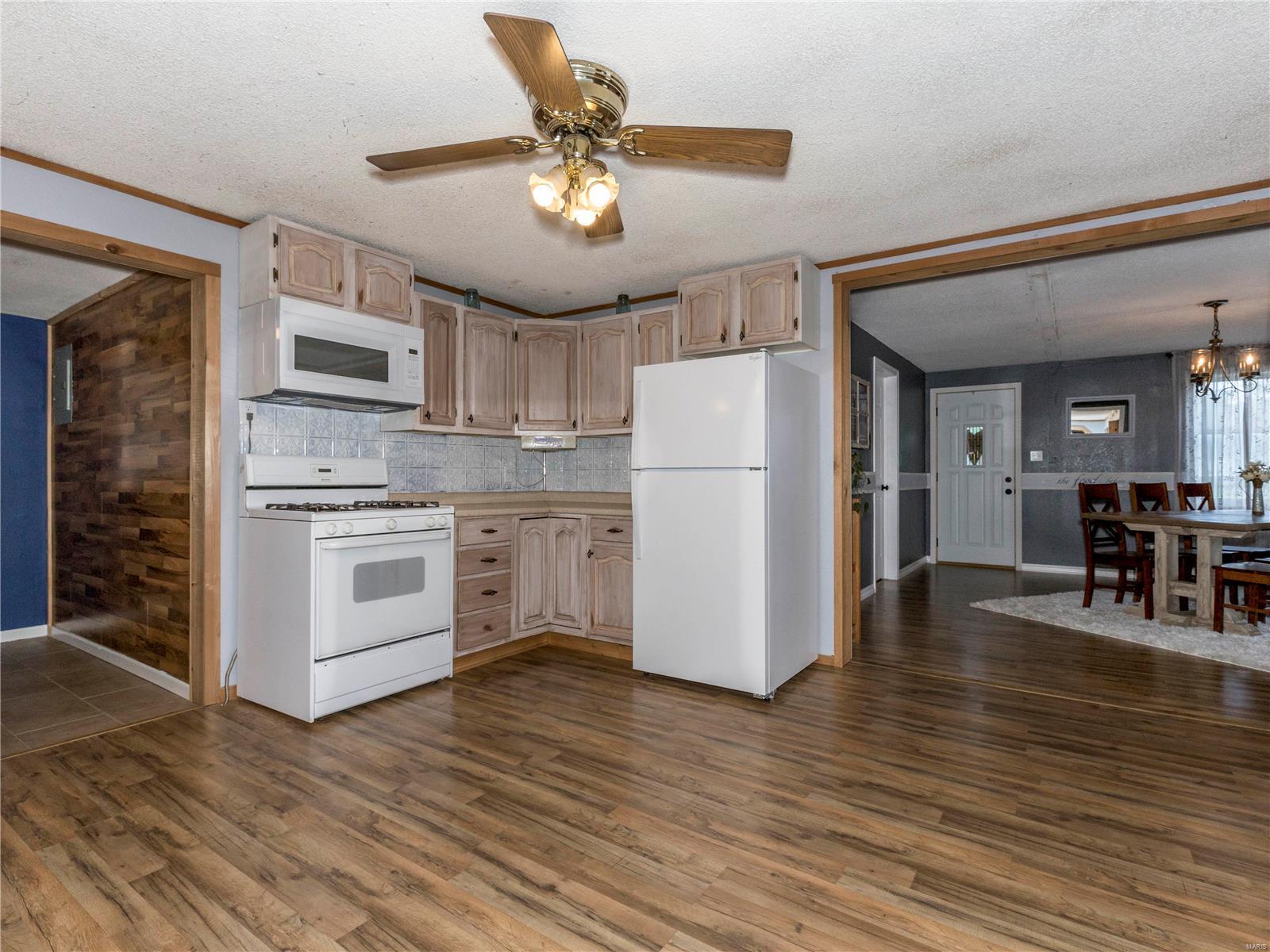 401 East Maple Street Gillespie, IL 62033 - Photo 20 of 36 Gallery Image 20