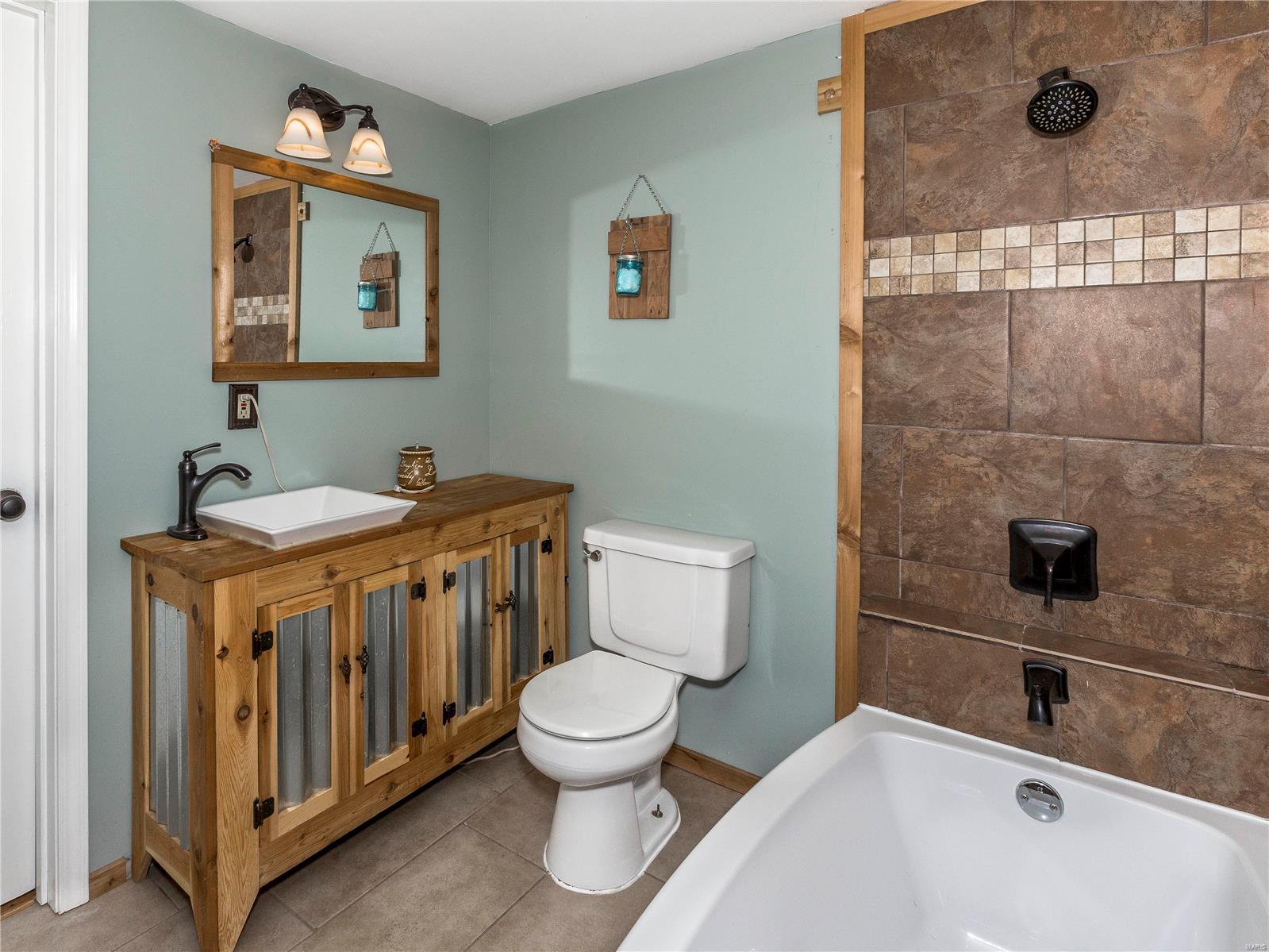 401 East Maple Street Gillespie, IL 62033 - Photo 28 of 36 Gallery Image 28
