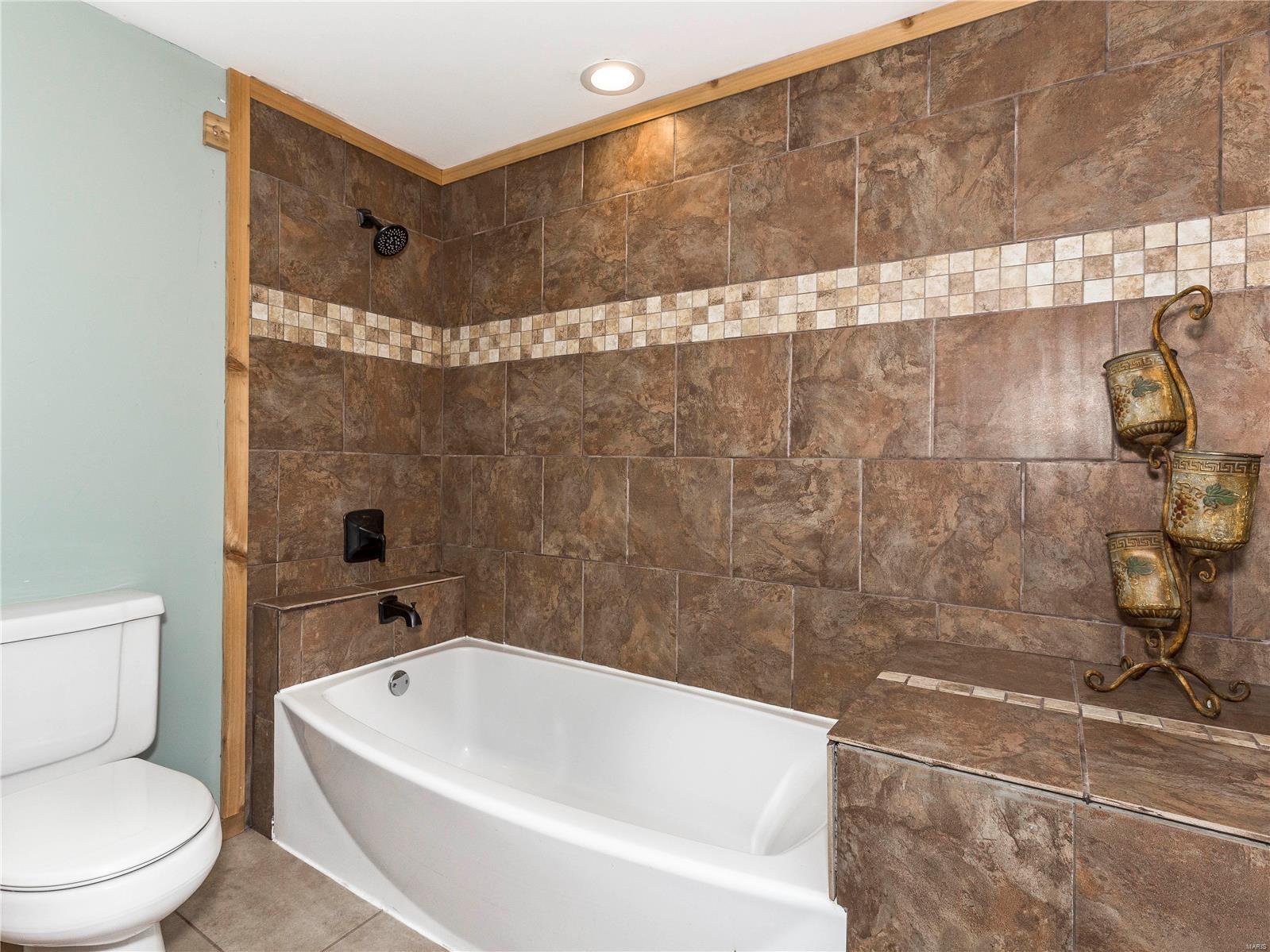 401 East Maple Street Gillespie, IL 62033 - Photo 29 of 36 Gallery Image 29