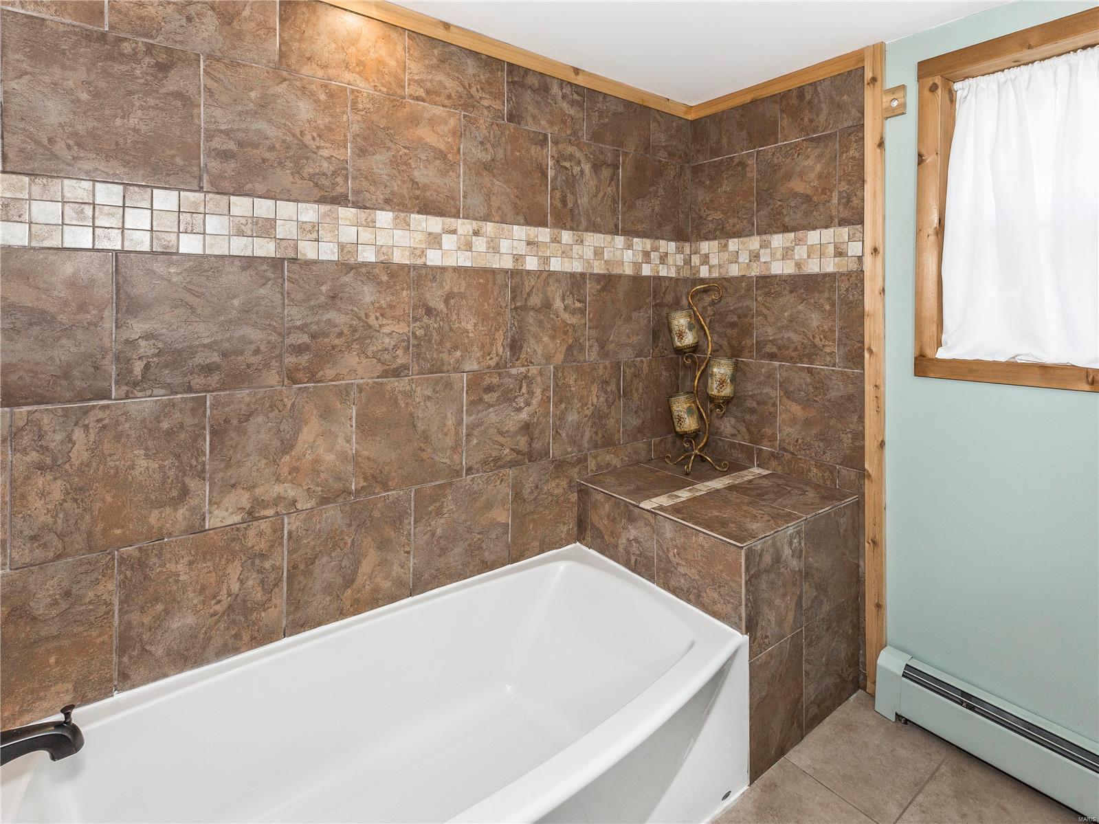 401 East Maple Street Gillespie, IL 62033 - Photo 30 of 36 Gallery Image 30