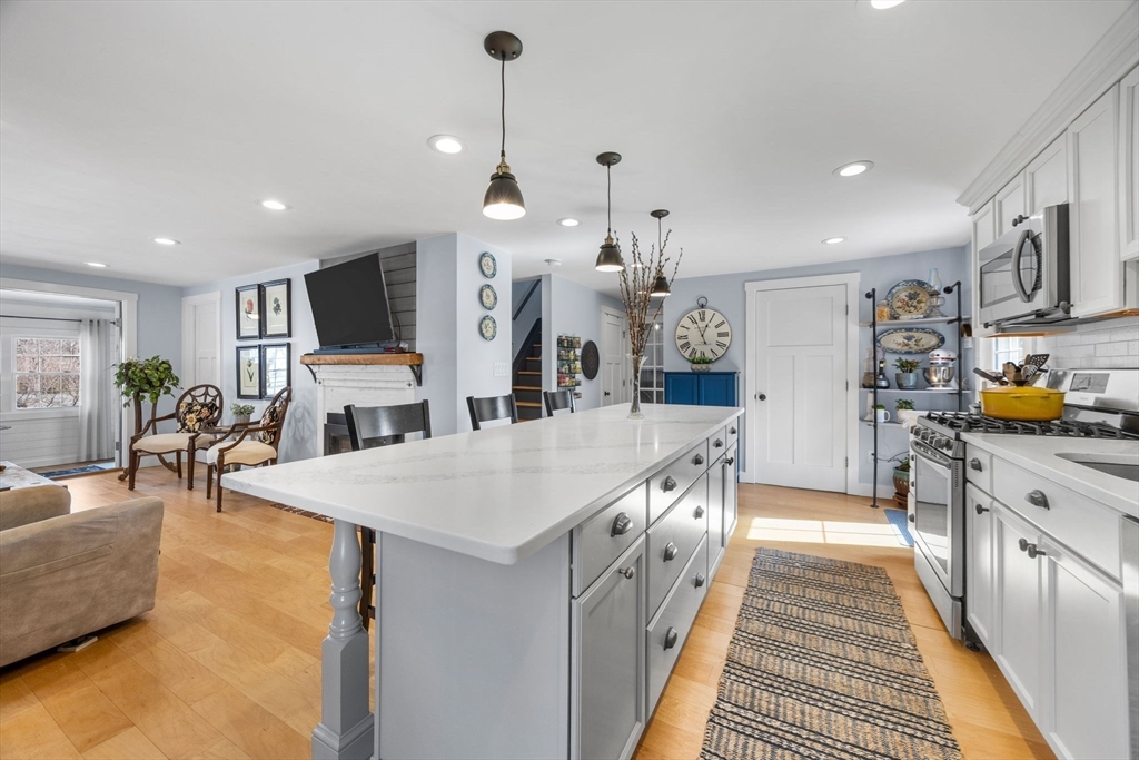 182 Woods Hole Road Falmouth, MA 02540 - Photo 16 of 42
