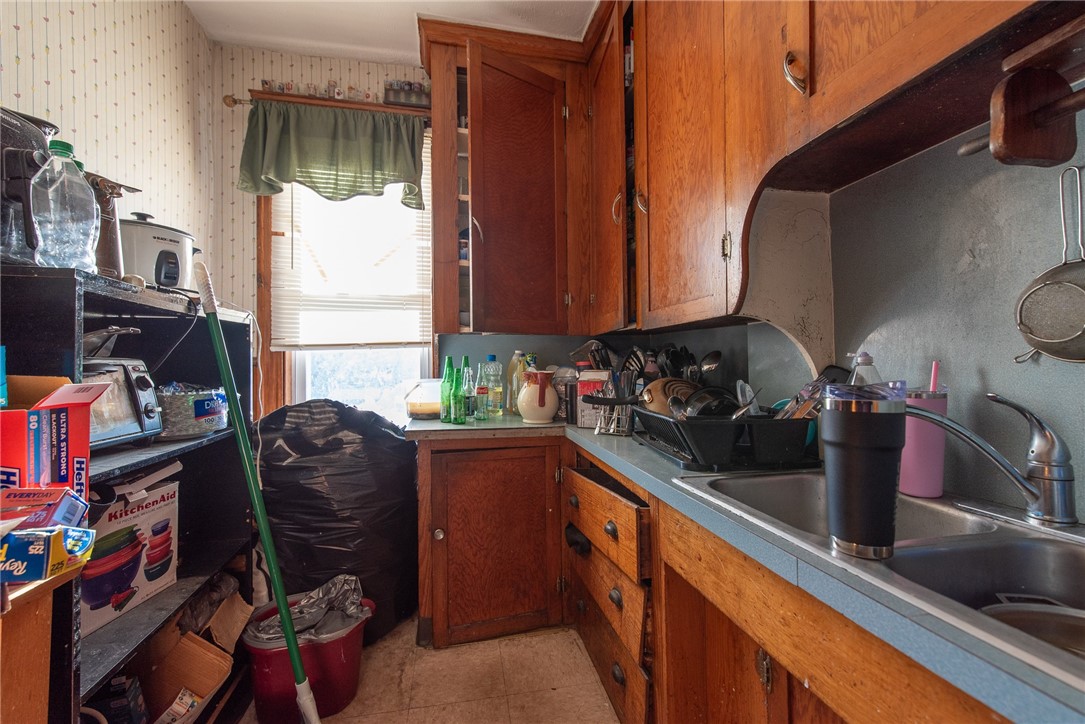 104 Avenue C Woonsocket, RI 02895 - Photo 29 of 38