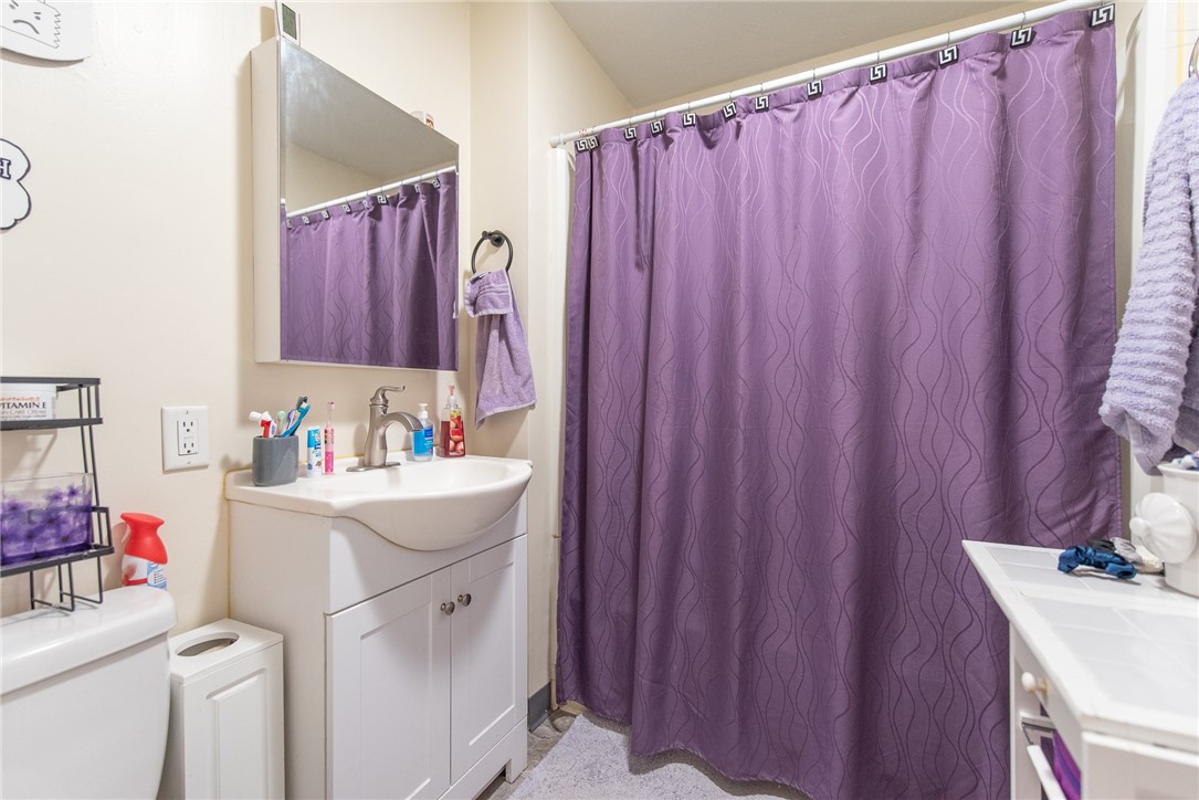 104 Avenue C Woonsocket, RI 02895 - Photo 5 of 38