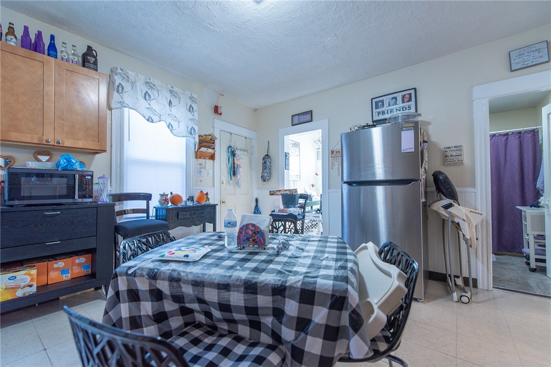 104 Avenue C Woonsocket, RI 02895 - Photo 8 of 38