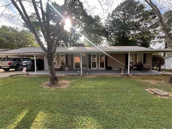 $225,000 | 408 West Hampton Drive, Pineville, LA 71360
