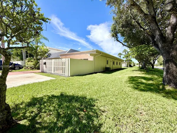 $775,000 | 8104 Southwest 81st Place, Miami, FL 33143
