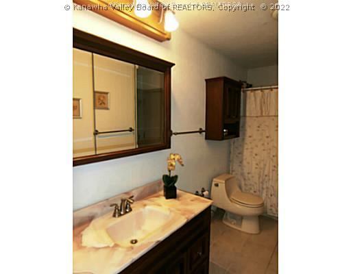 104 Laurel Ridge Road Scott Depot, WV 25560 - Photo 8 of 16 Main Level Bathroom.