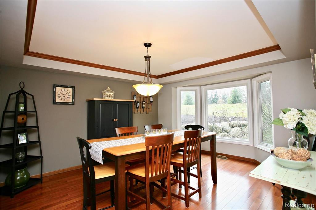 877 Stanford Court Rochester Hills, MI 48309 - Photo 5 of 17