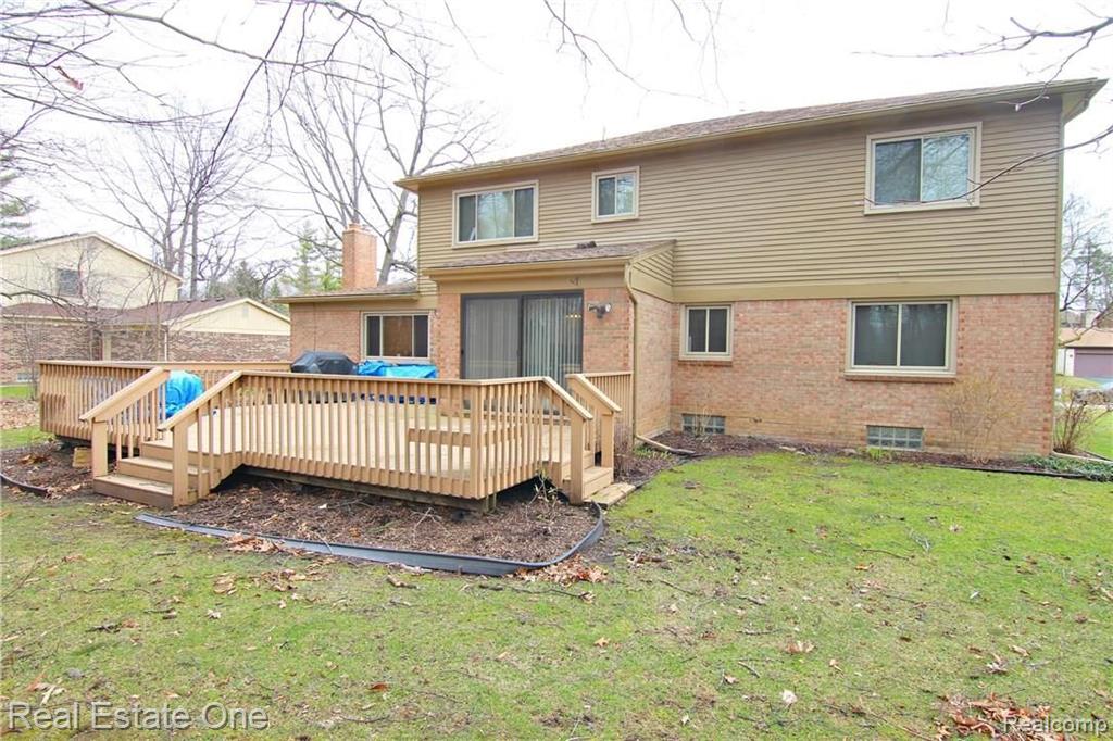 30215 High Valley Road Farmington Hills, MI 48331 - Photo 3 of 30