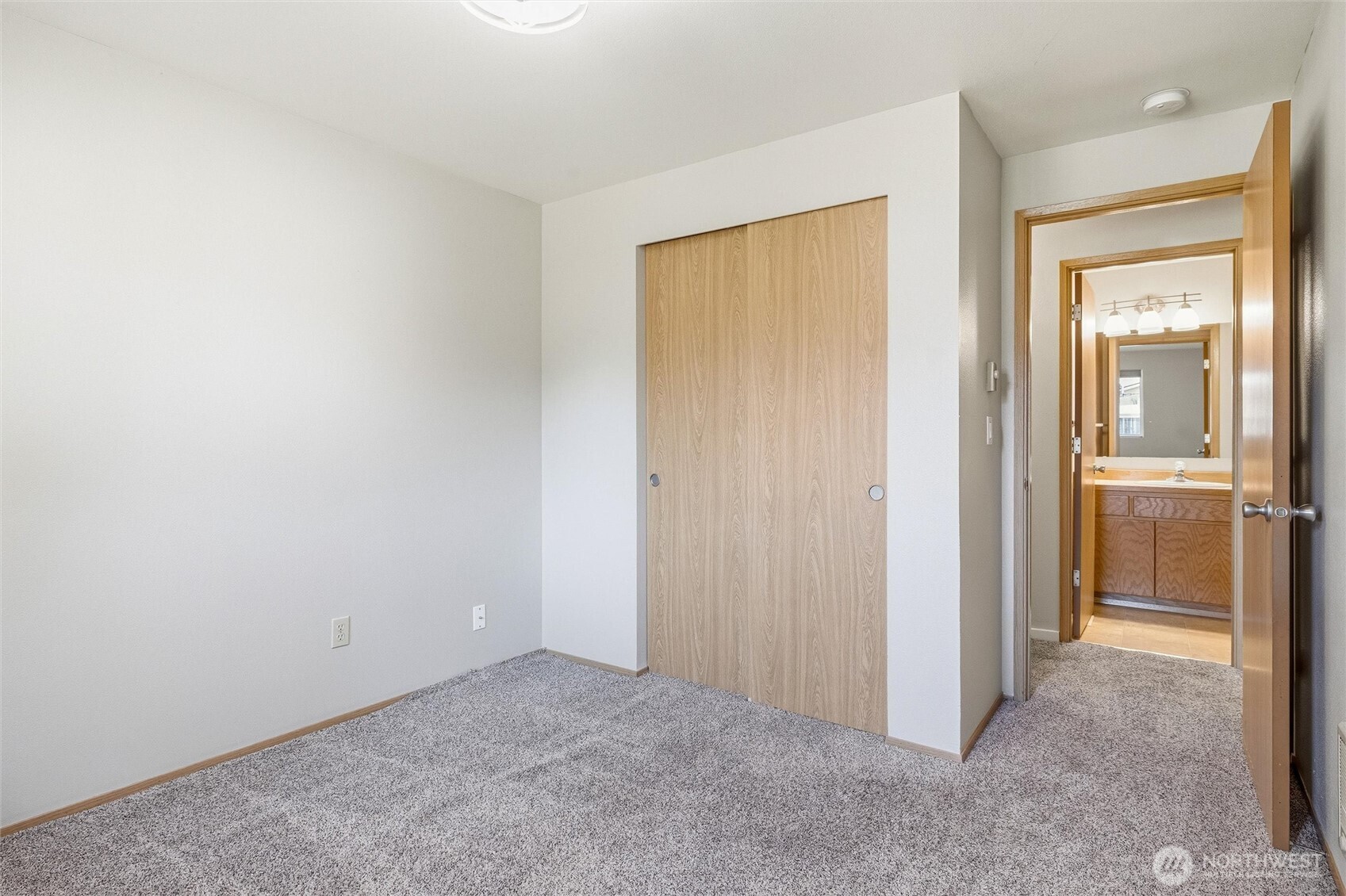 1215 East Gilkey Road Burlington, WA 98233 - Photo 19 of 33