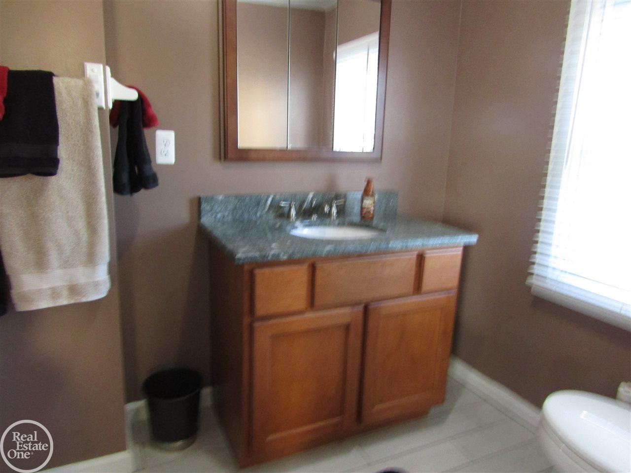 78141 Romeo Plank Road Armada, MI 48005 - Photo 14 of 55