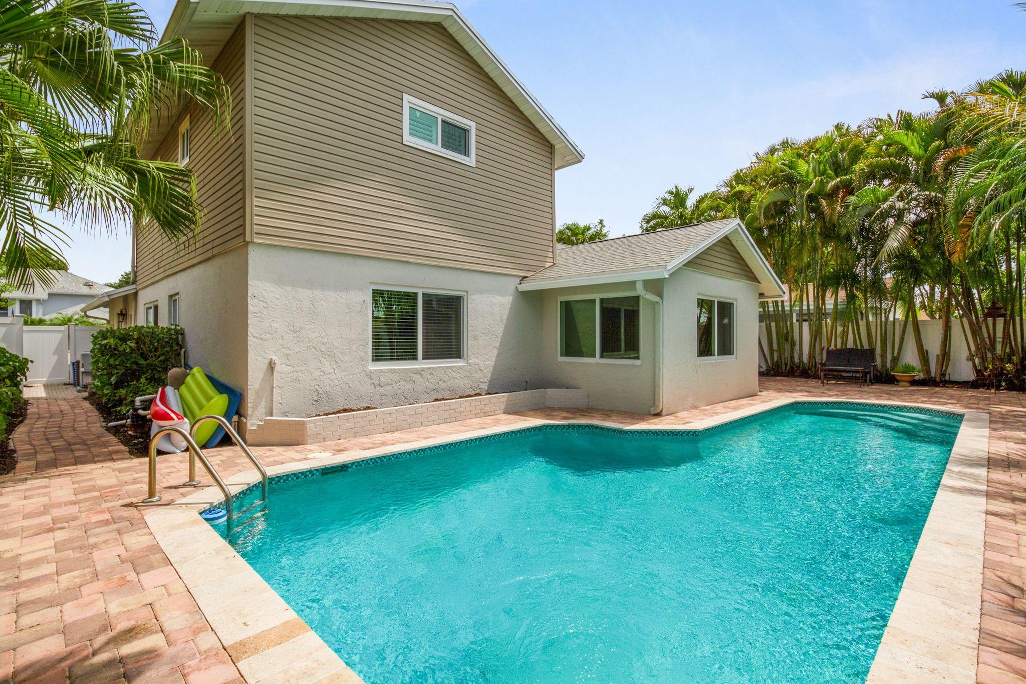 6298 Amberwoods Drive Boca Raton, FL 33433 - Photo 31 of 33 6298 AMBERWOODS POOL WALK WAY
