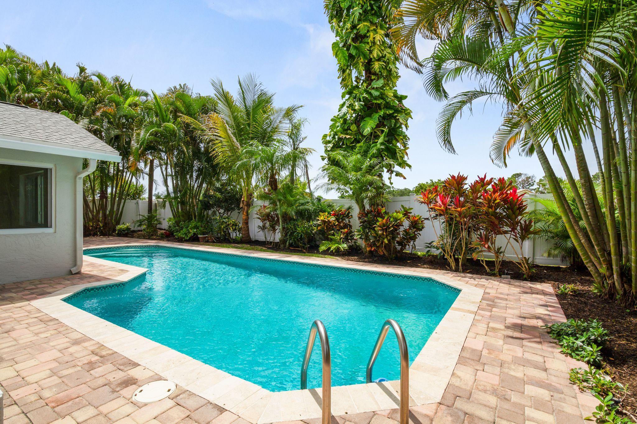 6298 Amberwoods Drive Boca Raton, FL 33433 - Photo 33 of 33 6298 AMBERWOODS POOL AREA