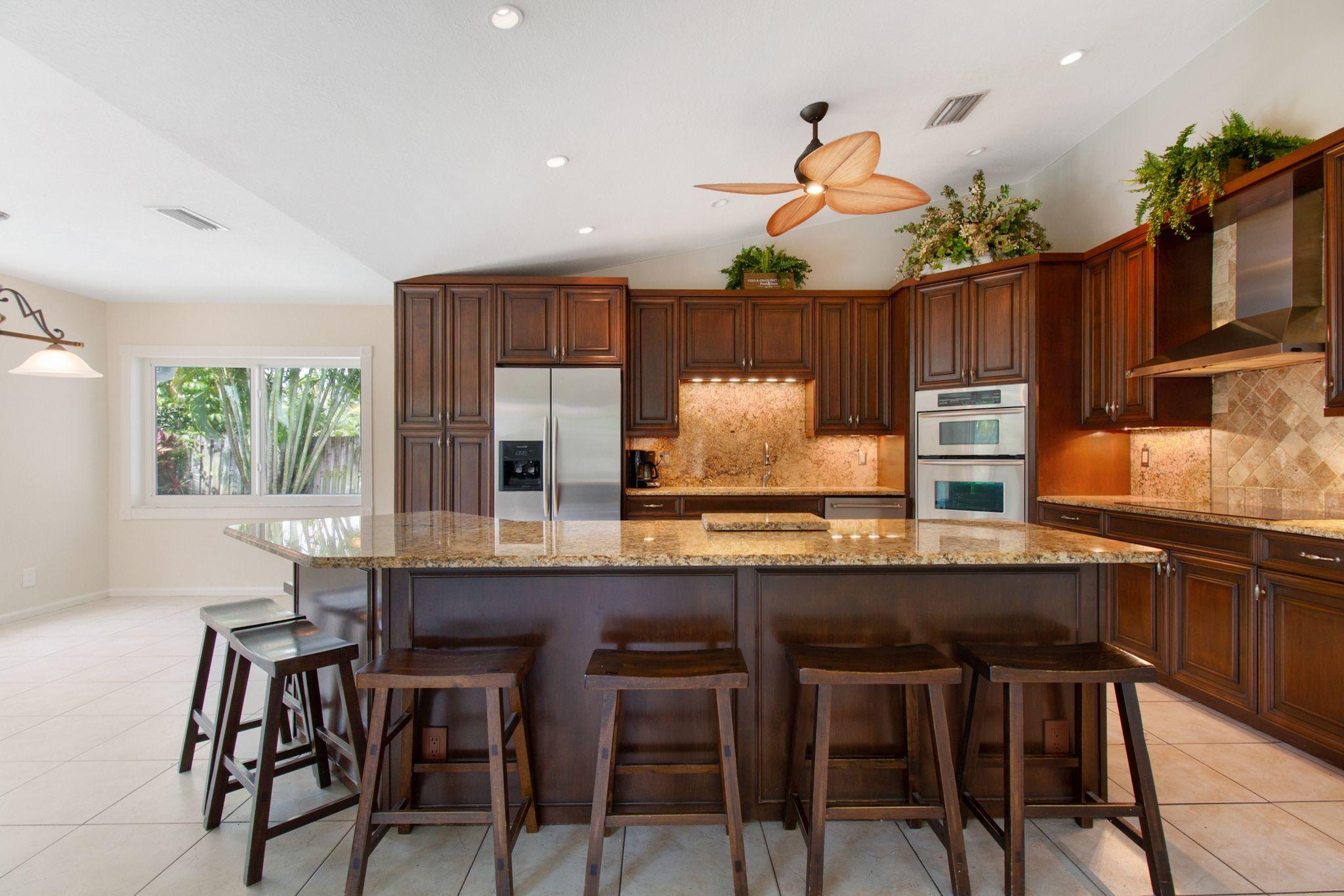 6298 Amberwoods Drive Boca Raton, FL 33433 - Photo 7 of 33 6298 AMBERWOODS KITCHEN