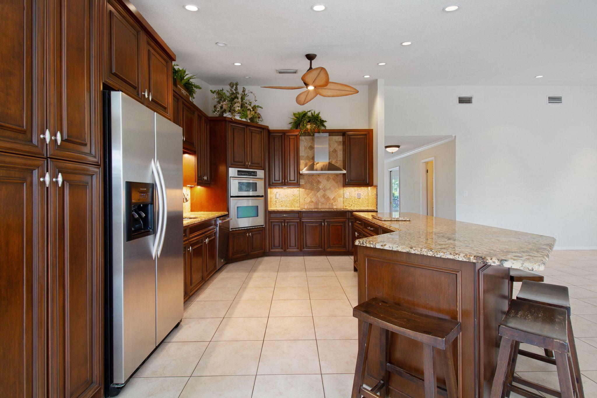6298 Amberwoods Drive Boca Raton, FL 33433 - Photo 10 of 33 6298 AMBERWOODS KITCHEN 3