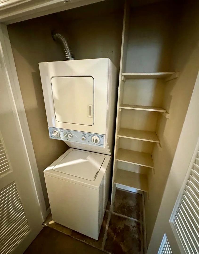 331 Eastridge Drive San Ramon, CA 94582 - Photo 15 of 15 a utility room with dryer and washer