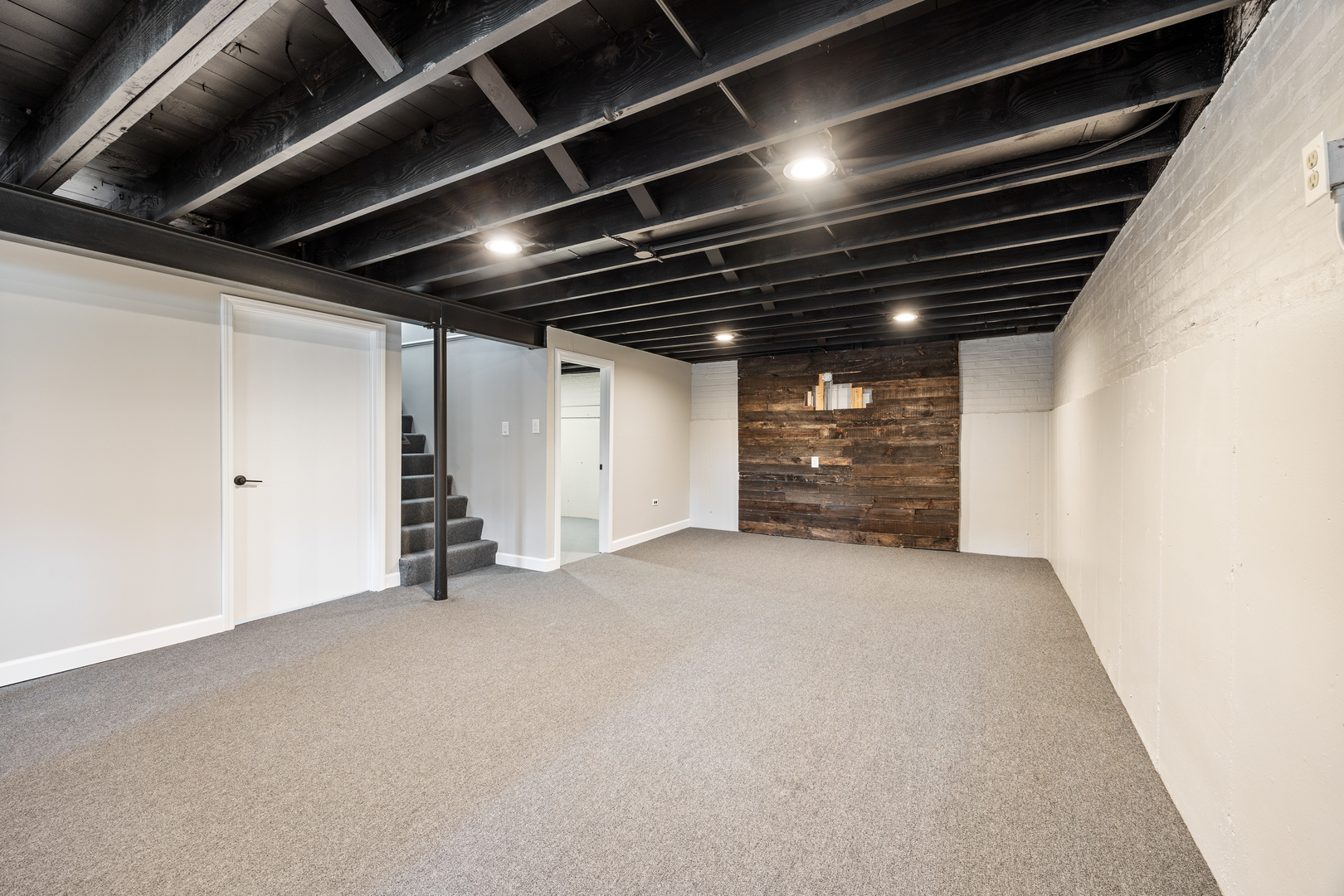 5821 Warren Street Morton Grove, IL 60053 - Photo 19 of 27 a view of an empty room