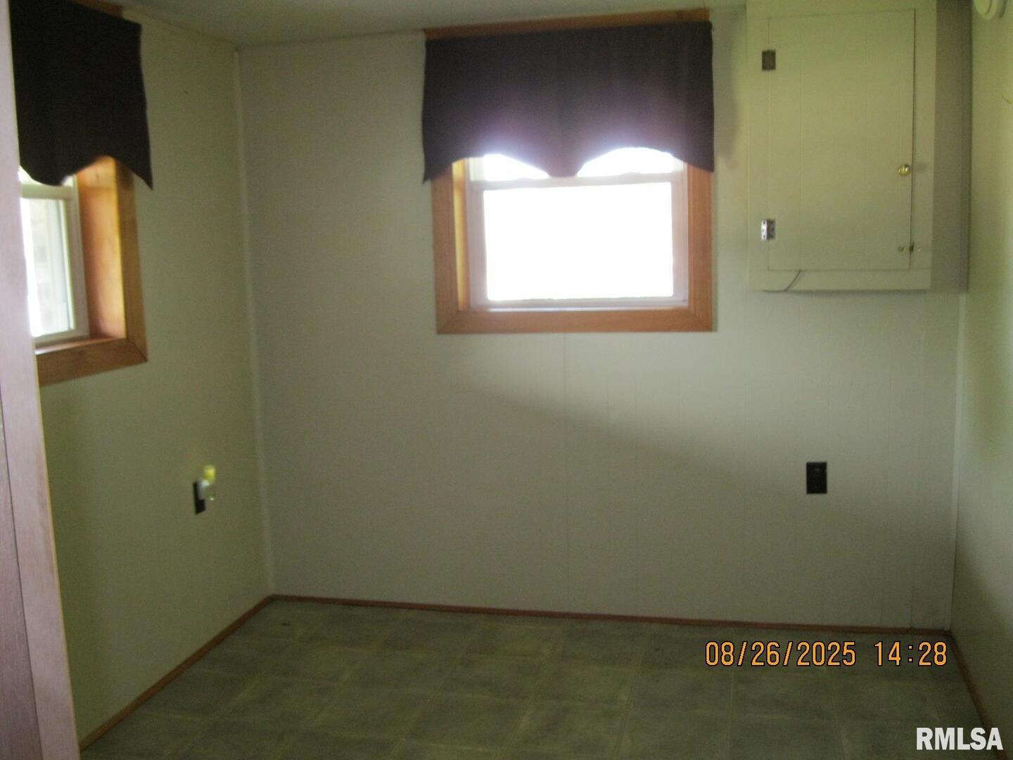 301 North Church Street Albany, IL 61230 - Photo 8 of 21