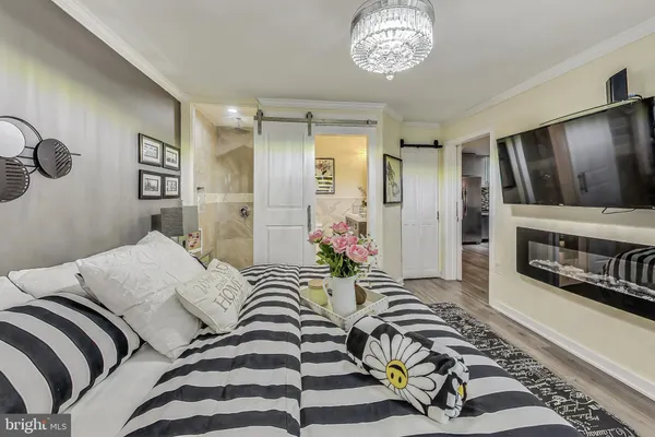 $2,500 | 3245 Rio Drive, Unit 211, Falls Church, VA 22041