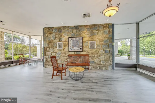 $2,500 | 3245 Rio Drive, Unit 211, Falls Church, VA 22041