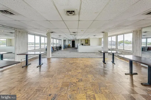 $2,500 | 3245 Rio Drive, Unit 211, Falls Church, VA 22041