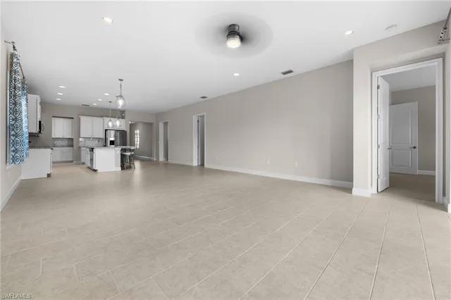 $699,990 | 3292 Pilot Circle, Naples, FL 34120